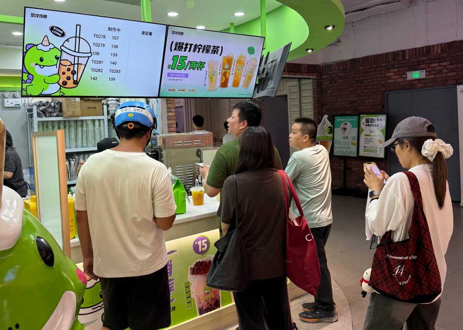 开奶茶店到底是加盟还是自营？
